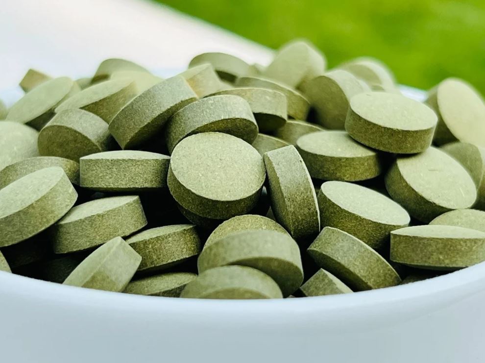 organska-moringa-tablete